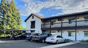 Sonoma Grove Suites - Image 3