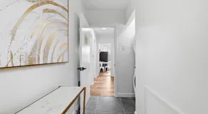 Dormont, Pittsburgh !A Spacious and Modern Private Bedroom with Shared Bathroom - Image 4
