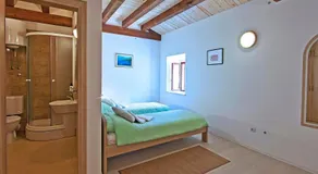 Rooms , FREE parking, beach, sea front Castle Zamagna, Mali Zaton bay - Image 2
