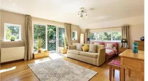 Sleeps10 18-Parking-Garden-Pool-HotTub-Balcony - Image 2