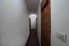 Hotel O SPS - Image 4