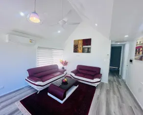 Holiday Home on Acreage Block Next to M1 and Close to Everything - Image 2