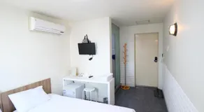 Hotel Ivory - Image 2