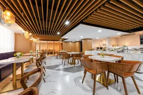 Atour Hotel Xi'an Administrative Center High-speed Railway Station - Image 2