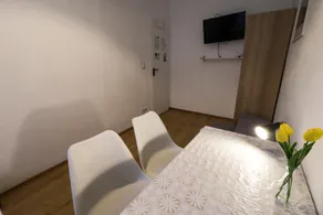 Pest-Port Apartment-ROOM 1 - Image 4