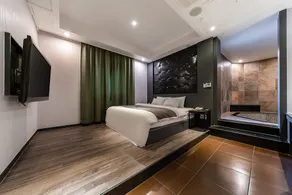 Ever Tourist Hotel - Image 4