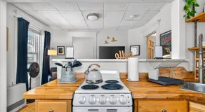 Charming 1BR Steps from Church Street - Downtown - Image 3