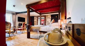 The Old Lodge - Image 2