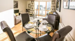 Grand Canal Square Apartments - Image 4