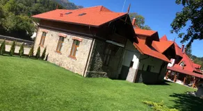 Pensiunea Piscul Cainelui - Image 4