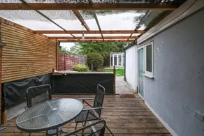 Modern 4 Bedroom House with Garden in Feltham - Image 5