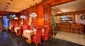 Luna Hotel - Image 3