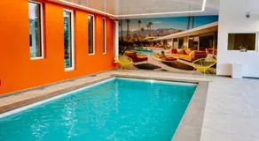 Appartement cosy ambiance Hollywood dans résidence avec piscine 2 pers parking gratuit - Image 2