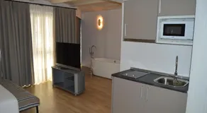 Suites Hom Sevilla - Image 4
