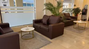 Marine Beach Apartment - Image 3