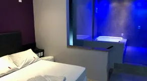 Motel Del Fuego - Image 2