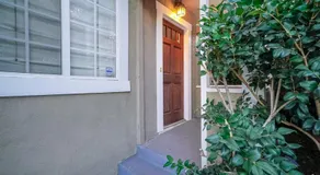 Stylish 2 Bed & 2 Bath at the Heart of Hollywood with Free Parking - One Car only - Image 3