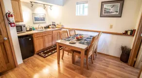 Bears Den Alaska Lodging - Image 3