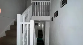 The Hideaway Rooms in Quiet Cul-de-Sac Near Town - Image 4