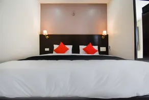 Capital O 68035 Hotel Parjaat Residency - Image 2