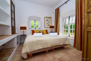 A REAL OASIS IN COLONIAL STYLE - Image 3