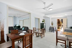 Cairns City Palms - Image 4