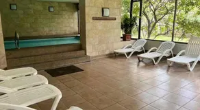 Depto de lujo en Avenida Kennedy, cerca de Clinica Alemana - Image 3