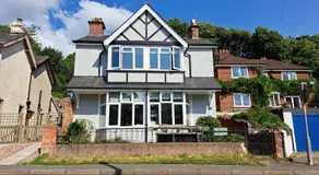 Manse Apartment - Image 4