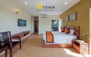 Luxy Park Hotel & Apartments - MTown - Image 2