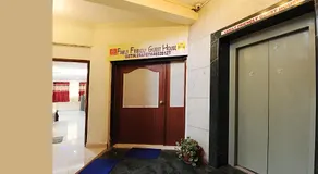 FAMILY FRIENDLY STUDIO APARTMENT - Image 4