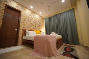 Lime Tree Two BHK Service Apartment Golf Course Road Gurgaon - Image 1