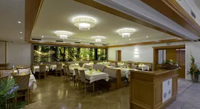 Wellnesshotel Aumühle - Image 4