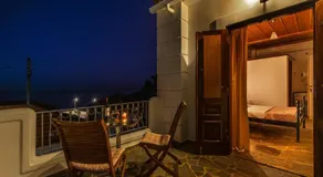 Hotel PARALIAKO Kyparissi - Image 2