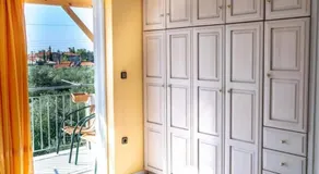 Alexandra Apartments - Image 2