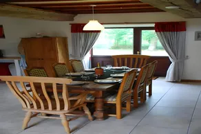 Golden Light Cottage Escape - Image 5