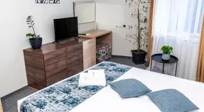 City House Family Hotel & Restaurant - Image 2