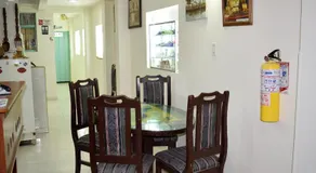 Cafe Inn Casa Hotel - Image 3