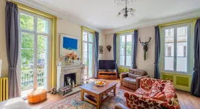 Beautiful large stylish villa centrally located in Pons - Image 2