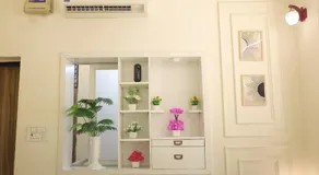 The Urban Nest Stylish Studio Near Airport & Metro - Image 5