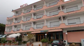 Hotel Maremonti - Image 2
