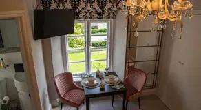 Apple Tree Bed and Breakfast - Image 3