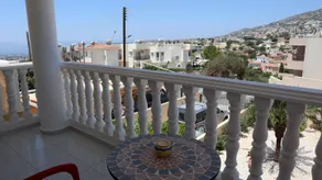 Dianas Heights 2 bed townhouse with communal pool - Image 3