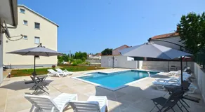 Joly Apartments - Image 5