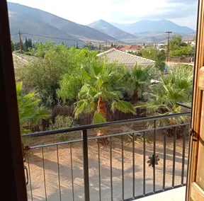 Traditional apartment in Galaxidi with terrace - Image 5