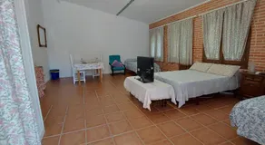 Habitación,Piscina y Jardín - Image 2