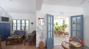 Manos Apartments - Image 3