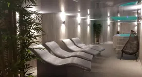 No 47 Marine Terrace - Image 2