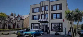 Cadillac Kustomz Guest House - Image 2