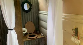 The Little Green Shepherds Hut - Image 4