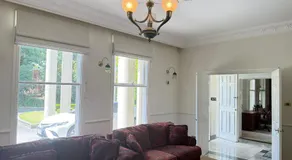 Stunning White House Luxury Retreat In Templestowe - Image 2